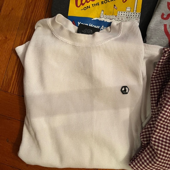 BUNDLE MENS SIZE MEDIUM SHIRTS - Picture 4 of 5